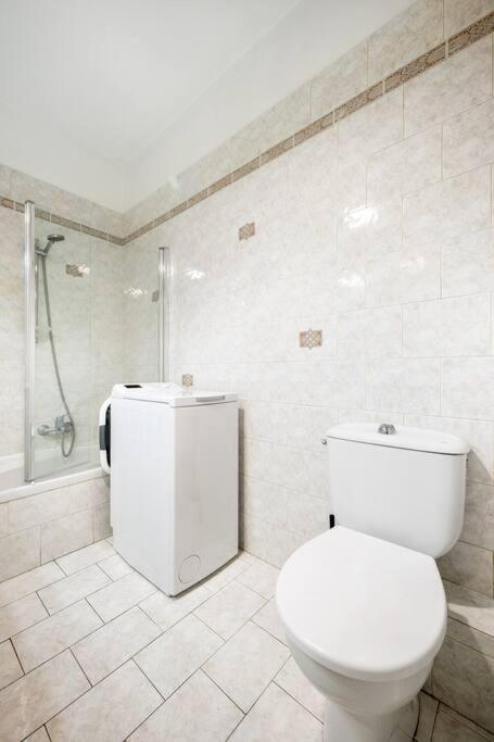 מנטון La Villa Julia - Calme - Spacieux - Parking Prive - Climatisation מראה חיצוני תמונה